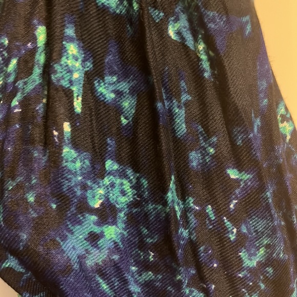 Scarf - Picture 3 of 3